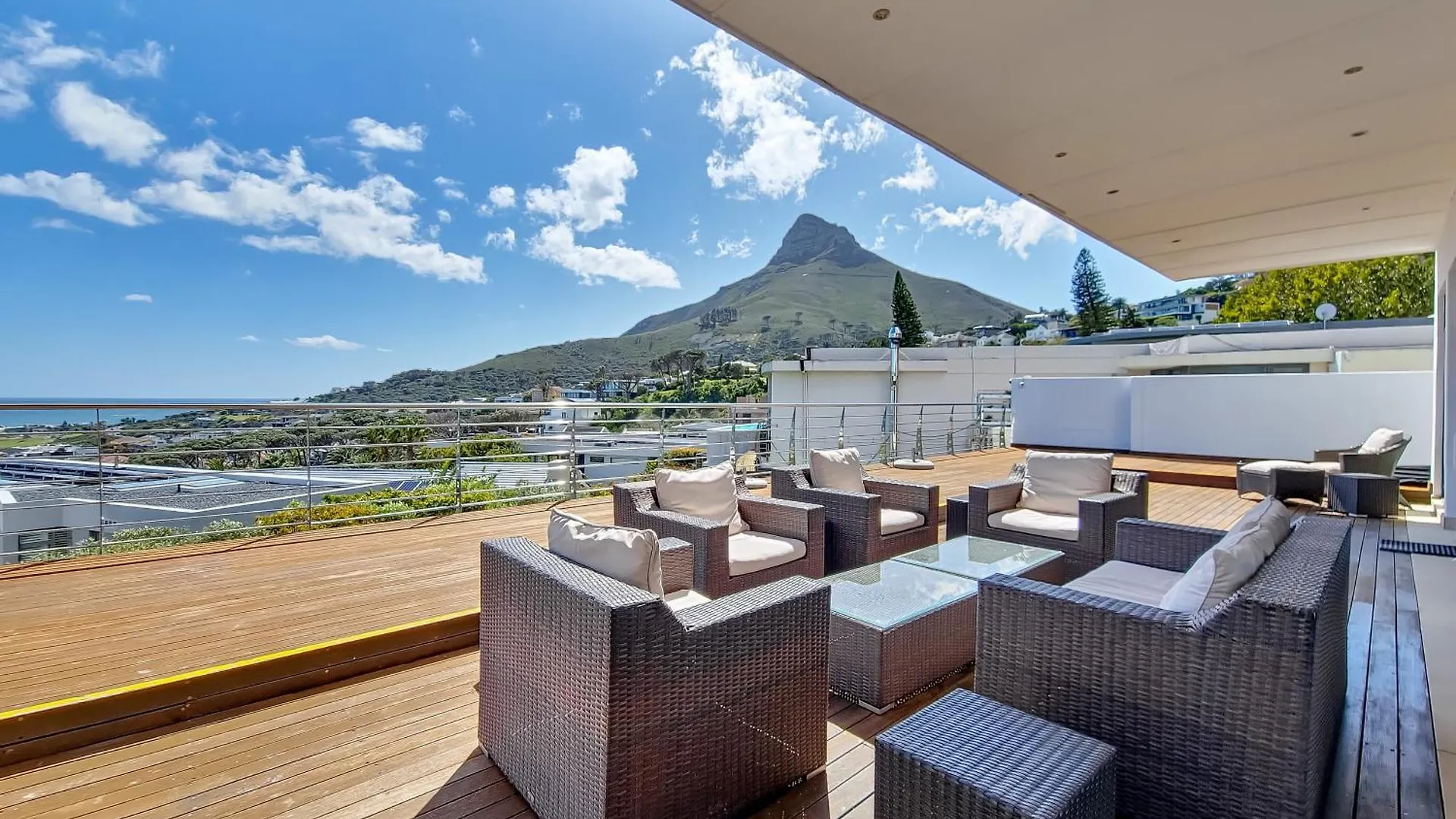 Blue Emerald Villa  Cape Town
