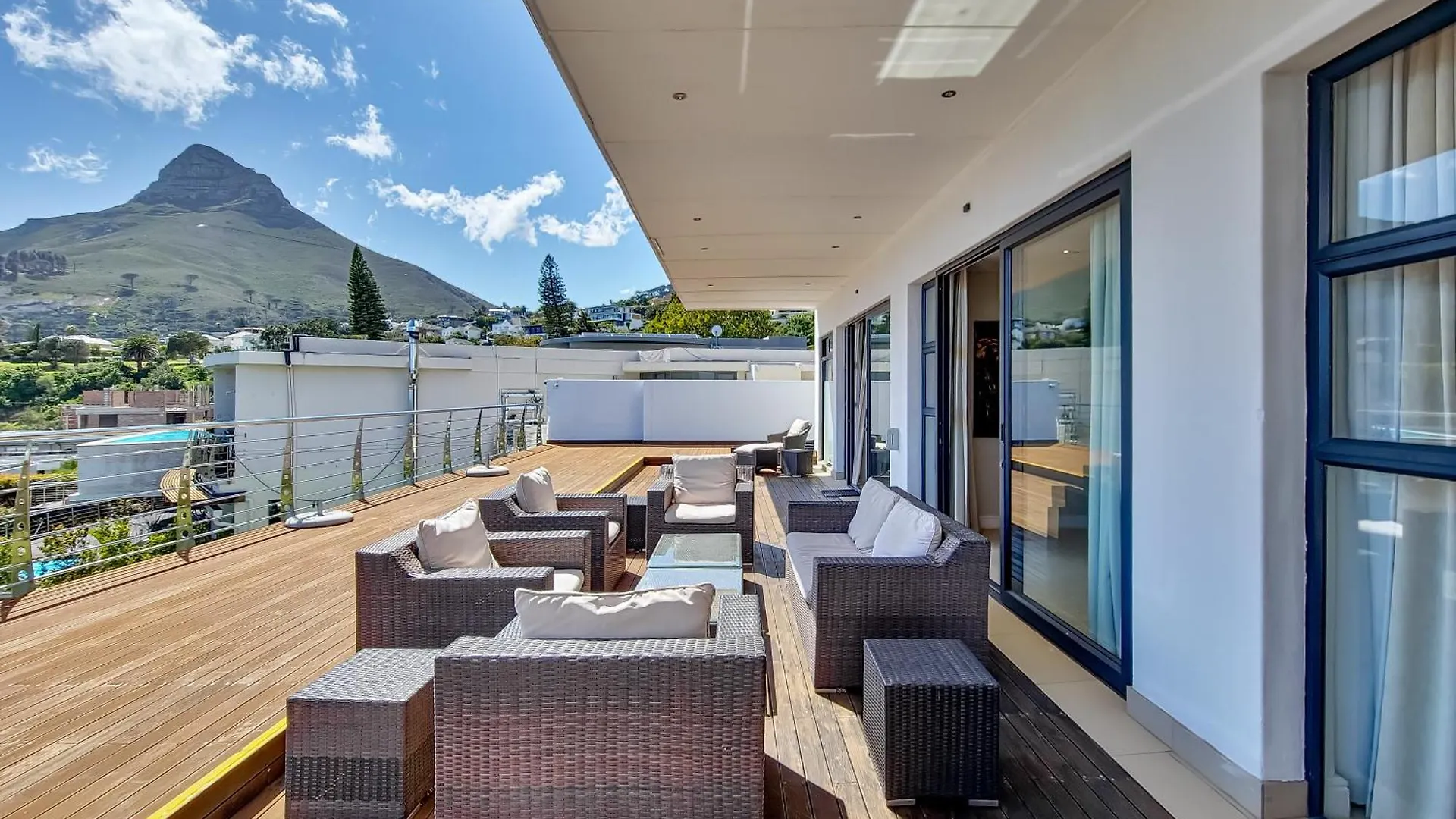 Blue Emerald Villa