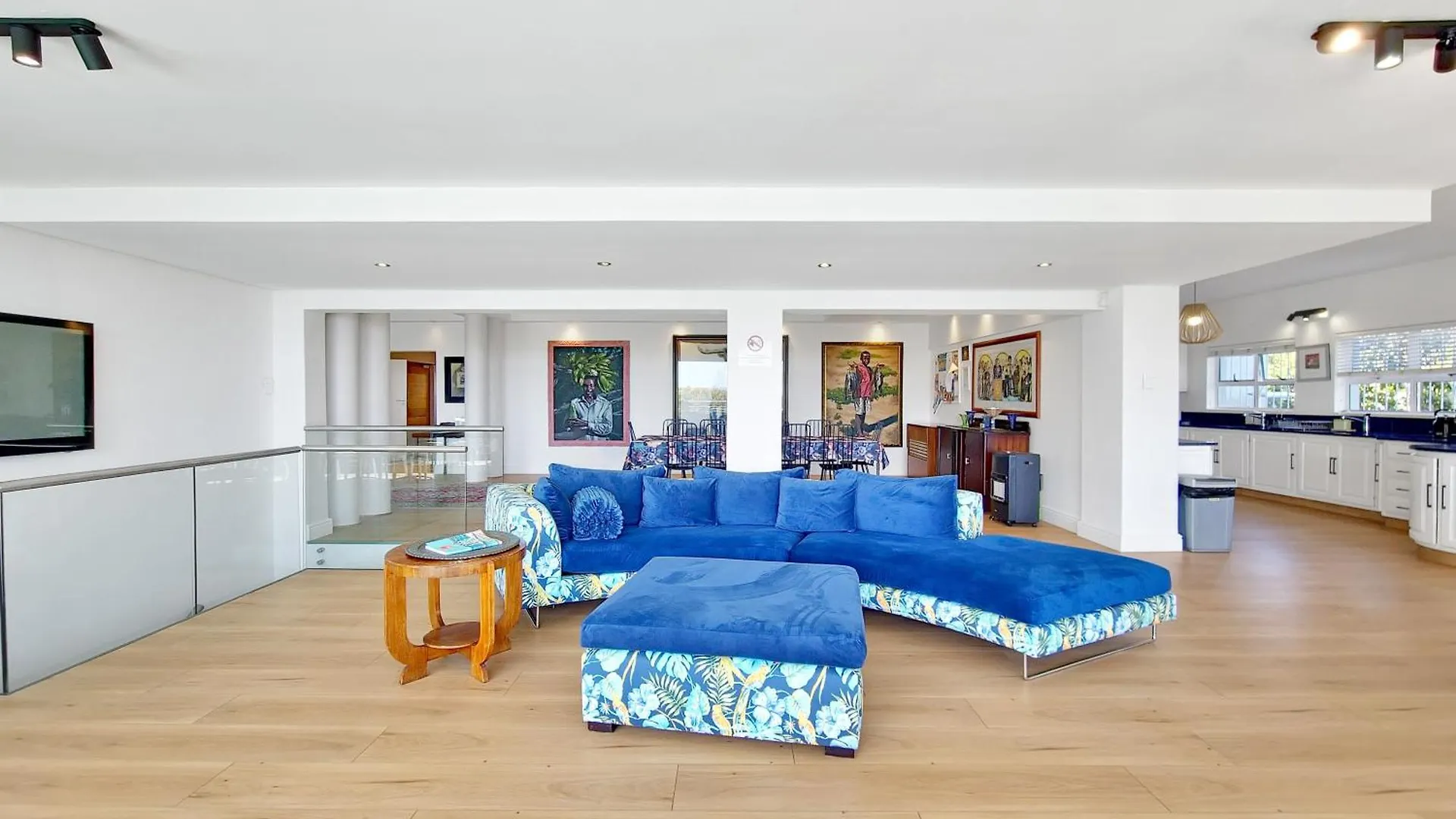 Blue Emerald Villa  Cape Town