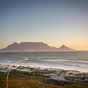 Spacious Luxury 3 Bedroom B401 Sea Spray Bloubergstrand
