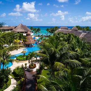 https://the-reef-coco-beach.allrivieramayahotels.com